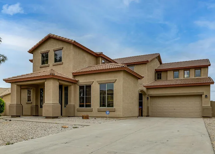 Holiday home 5 Mi To San Tan Mtn: San Tan Valley Group Getaway! Queen Creek