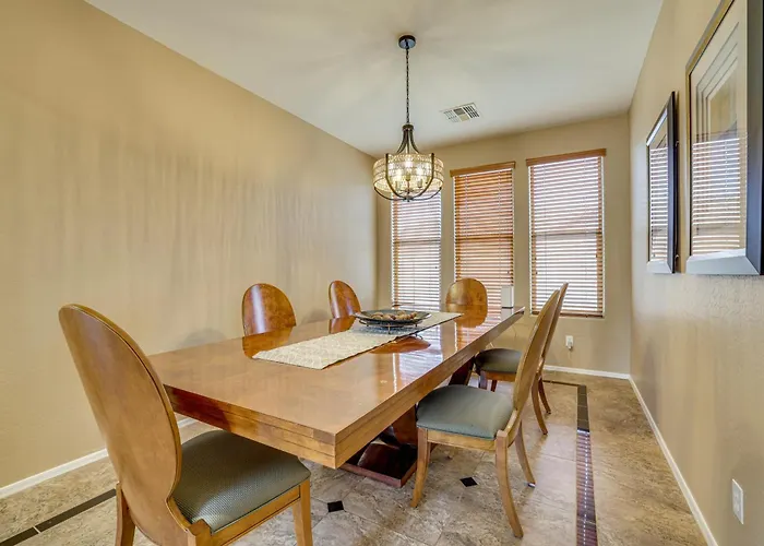 Holiday home 5 Mi To San Tan Mtn: San Tan Valley Group Getaway!