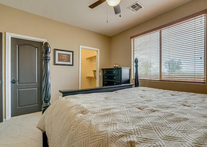 Holiday home 5 Mi To San Tan Mtn: San Tan Valley Group Getaway! Queen Creek