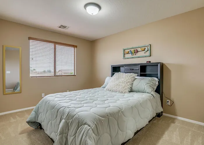 Holiday home 5 Mi To San Tan Mtn: San Tan Valley Group Getaway!