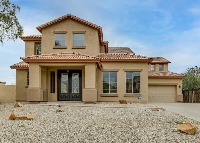 Holiday home 5 Mi To San Tan Mtn: San Tan Valley Group Getaway! Queen Creek
